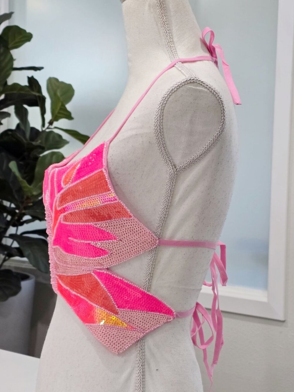 Club Exx ✦ Pixlie Playa Dreamin Butterfly Sequin Halter Top ✦ Pink Multi M/L NWT - Picture 3 of 12